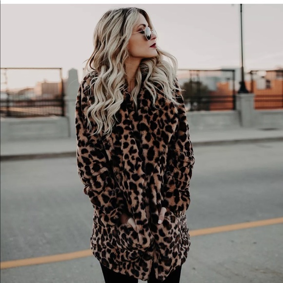 🐾Sale Last One!🐾Leopard Print Coat🐾 - Picture 3 of 7
